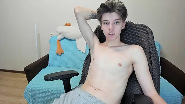 Snapshot of Liam_sexy1 chatting on 10-22-25, 02:38 Liam sexy1 online show from 10-22-25, 02:38