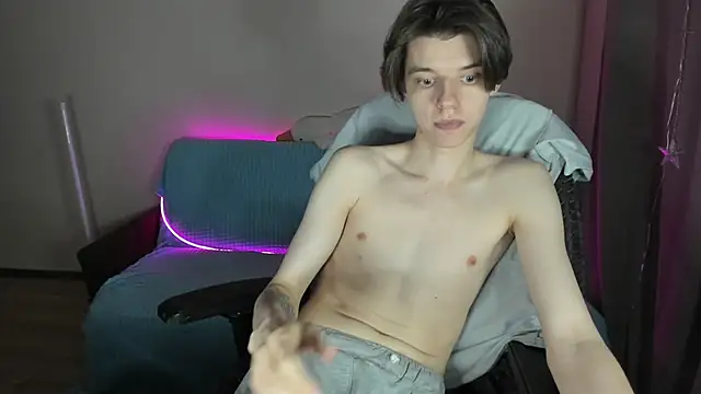 Snapshot of Liam_sexy1 chatting on 03-06-25, 05:11 Liam sexy1 online show from 03-06-25, 05:11
