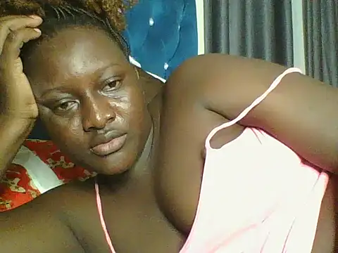Snapshot of Heavy_ass chatting on 05-19-26, 11:12 Heavy ass online show from 05-19-26, 11:12
