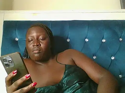 Snapshot of Heavy_ass chatting on 02-13-26, 09:26 Heavy ass online show from 02-13-26, 09:26