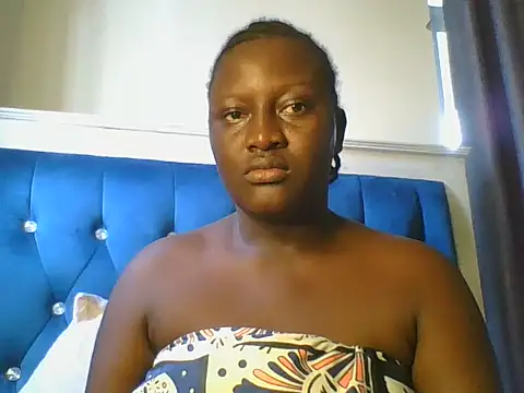 Snapshot of Heavy_ass chatting on 06-11-26, 05:48 Heavy ass online show from 06-11-26, 05:48