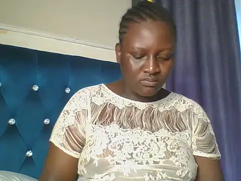 Snapshot of Heavy_ass chatting on 06-16-26, 06:46 Heavy ass online show from 06-16-26, 06:46