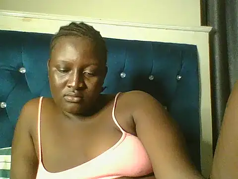 Snapshot of Heavy_ass chatting on 06-07-26, 05:18 Heavy ass online show from 06-07-26, 05:18