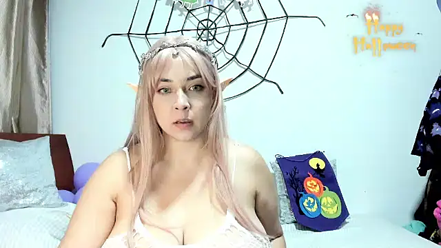 SuzyGamingFairy online show from 11-03-25, 12:38