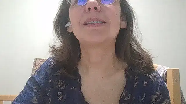 HollyJewel online show from 03-23-26, 05:13