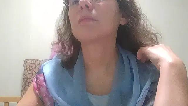 HollyJewel online show from 11-26-25, 04:40