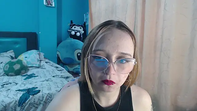 Liaroberts1 online show from 03-13-25, 11:51