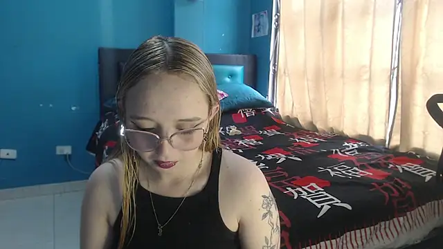 Liaroberts1 online show from 09-20-25, 11:59