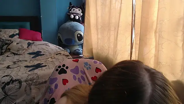 Liaroberts1 online show from 03-11-25, 06:08