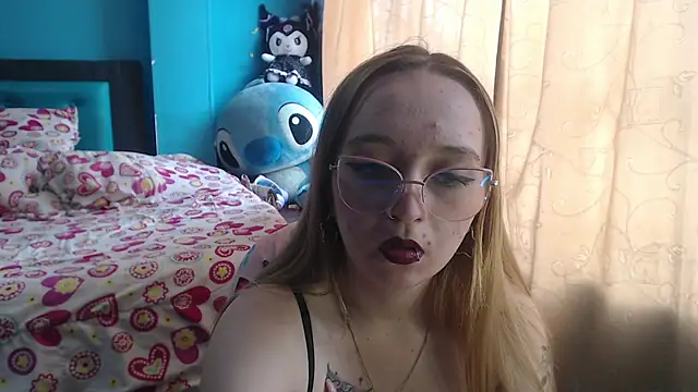 Liaroberts1 online show from 03-06-25, 02:51