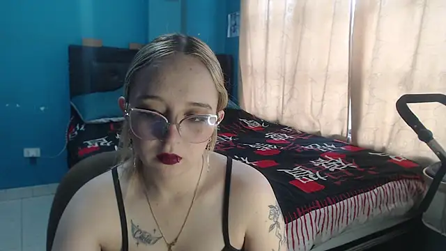 Liaroberts1 online show from 10-02-25, 12:08