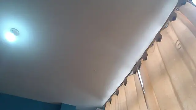 Liaroberts1 online show from 02-26-25, 02:59