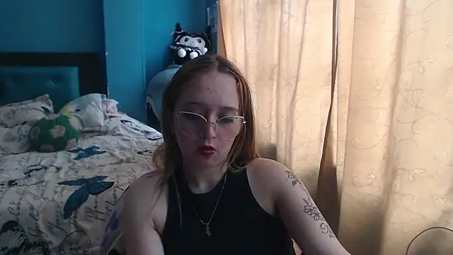 Liaroberts1 online show from 03-13-25, 06:01