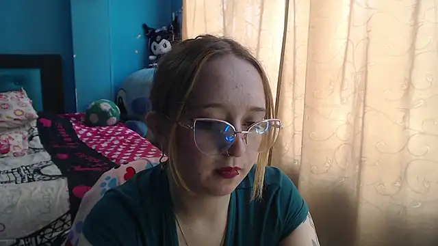 Liaroberts1 online show from 03-18-25, 03:01