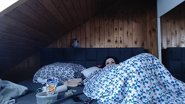 BoeseMoni1998 online show from 09-30-25, 10:32