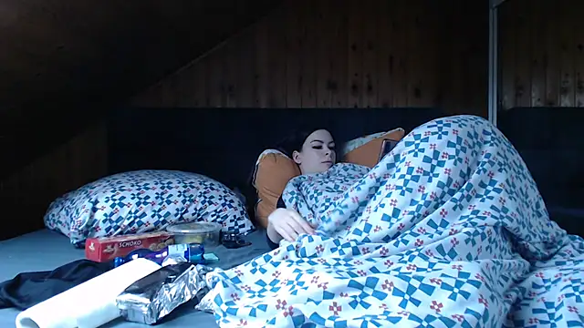 BoeseMoni1998 online show from 02-22-26, 08:49