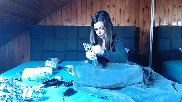 BoeseMoni1998 online show from 03-16-25, 08:54