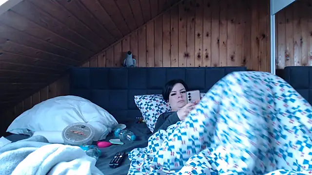 BoeseMoni1998 online show from 09-17-25, 11:34