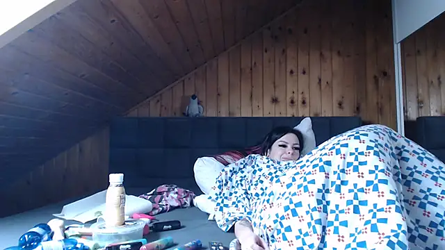 BoeseMoni1998 online show from 11-08-25, 10:19