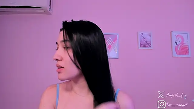 Snapshot of angeel_fox chatting on 05-09-26, 01:53 angeel fox online show from 05-09-26, 01:53