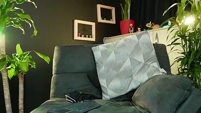 LincomAmith online show from 03-27-26, 04:43