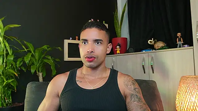 Snapshot of LincomAmith chatting on 05-20-26, 12:02 LincomAmith online show from 05-20-26, 12:02