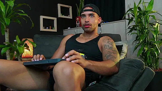 LincomAmith online show from 03-13-26, 04:17