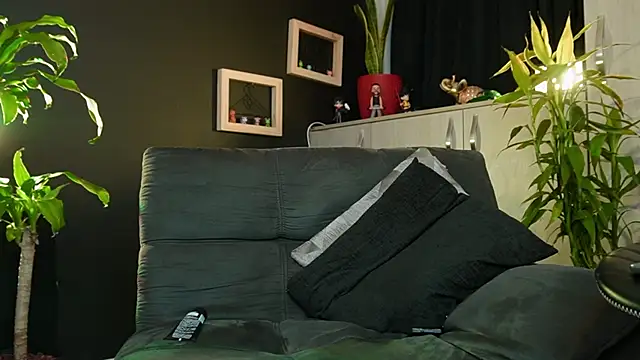 Snapshot of LincomAmith chatting on 04-21-26, 01:42 LincomAmith online show from 04-21-26, 01:42