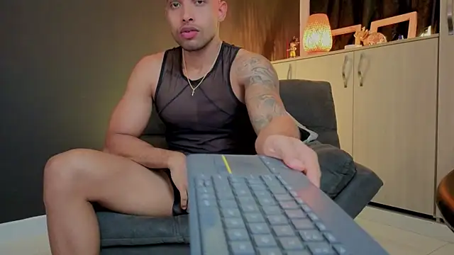 LincomAmith online show from 11-22-25, 10:08