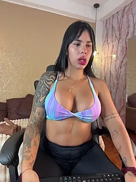 Cleopatra Fit online show from 12-17-25, 09:58