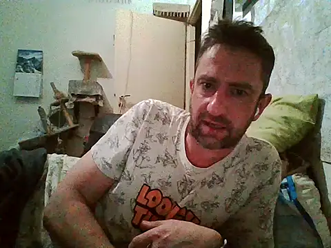 foxikx69 online show from 12-17-25, 04:23