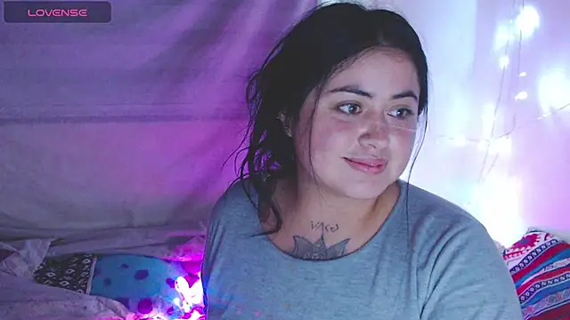 Snapshot of PamelaDoouce chatting on 03-11-25, 06:41 PamelaDoouce online show from 03-11-25, 06:41