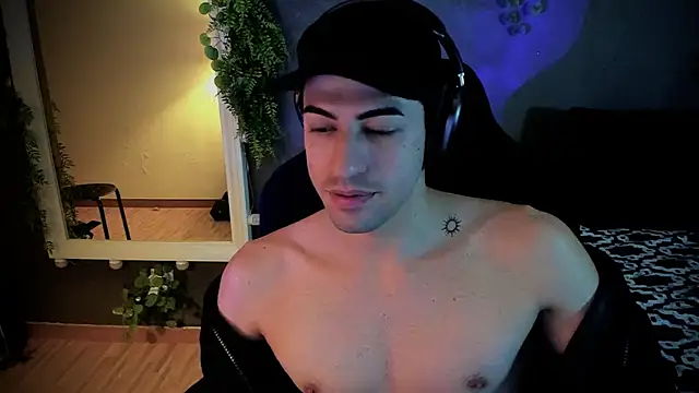 Snapshot of newjeff chatting on 03-16-25, 11:37 newjeff online show from 03-16-25, 11:37