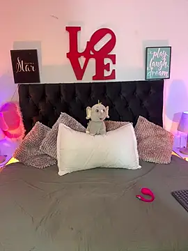 AriannaTorres online show from 03-06-26, 05:41