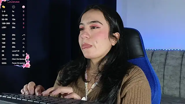 ZaraDames  online show from 04-07-26, 03:08