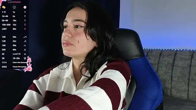 Snapshot of ZaraDames_ chatting on 06-02-26, 04:23 ZaraDames online show from 06-02-26, 04:23