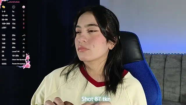 Snapshot of ZaraDames_ chatting on 06-28-26, 03:13 ZaraDames online show from 06-28-26, 03:13