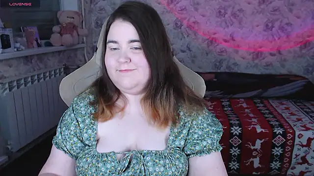 Snapshot of Estelle_Hicks chatting on 02-05-26, 06:26 Estelle Hicks online show from 02-05-26, 06:26