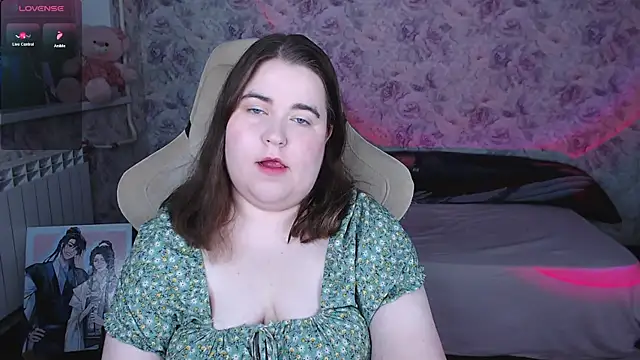 Estelle Hicks online show from 06-24-26, 07:22