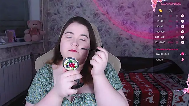 Snapshot of Estelle_Hicks chatting on 01-18-26, 06:33 Estelle Hicks online show from 01-18-26, 06:33