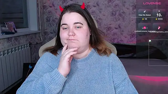 Estelle Hicks online show from 10-25-25, 06:30