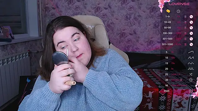 Estelle Hicks online show from 11-15-25, 06:34