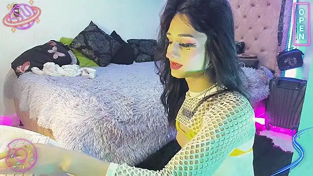 Snapshot of LittleEmmaa chatting on 01-20-25, 02:11 LittleEmmaa online show from 01-20-25, 02:11