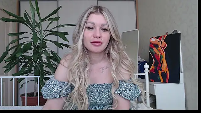 Snapshot of ShyEvaa chatting on 05-14-26, 04:20 ShyEvaa online show from 05-14-26, 04:20