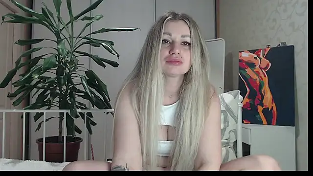 Snapshot of ShyEvaa chatting on 05-18-26, 04:12 ShyEvaa online show from 05-18-26, 04:12