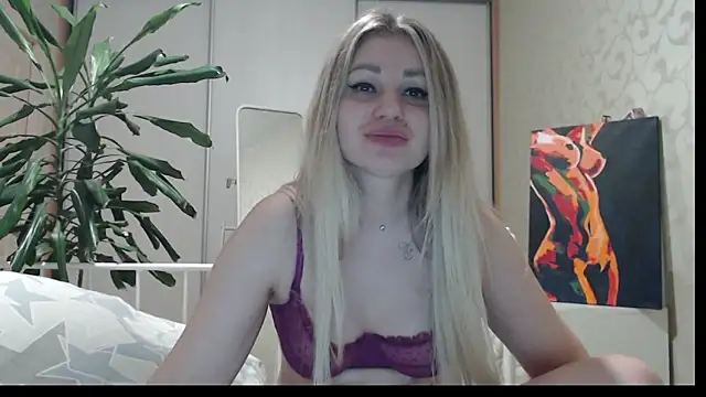 Snapshot of ShyEvaa chatting on 05-04-26, 03:26 ShyEvaa online show from 05-04-26, 03:26