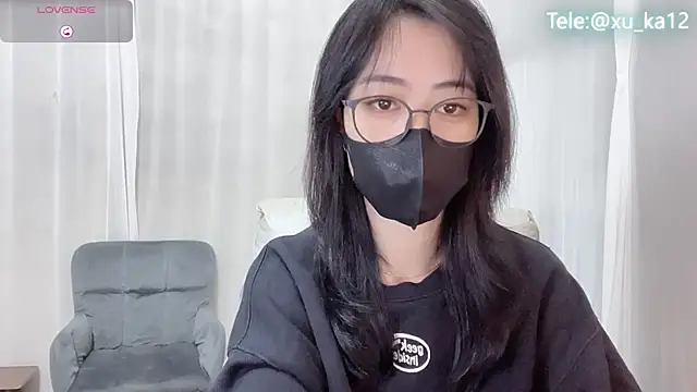  minji bae online show from 10-26-25, 06:19