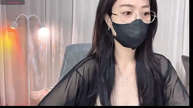 Snapshot of _minji_bae chatting on 03-04-26, 04:59 minji bae online show from 03-04-26, 04:59