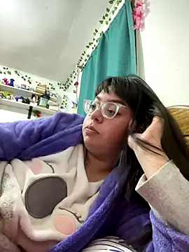 indiegirl666 online show from 10-28-25, 05:18