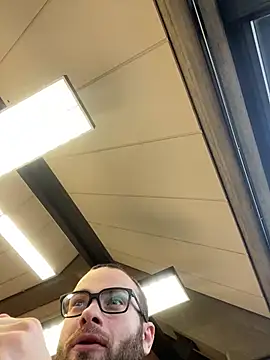 Snapshot of 0maxx00 chatting on 01-07-25, 10:44 0maxx00 online show from 01-07-25, 10:44